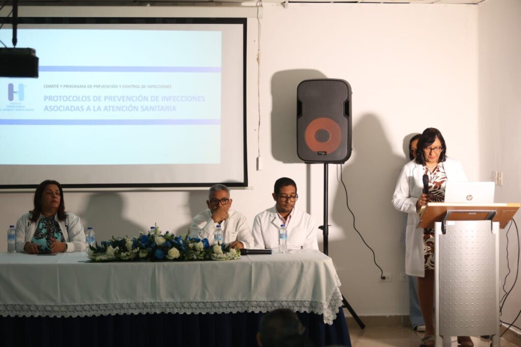 Hospital Robert Reid Cabral presenta nuevo protocolo para reforzar prevención de infecciones hospitalarias | 3 | Hospital Robert Reid Cabral presenta nuevo protocolo para reforzar prevención de infecciones hospitalarias - Noticias de hoy en República Dominicana | De Último Minuto