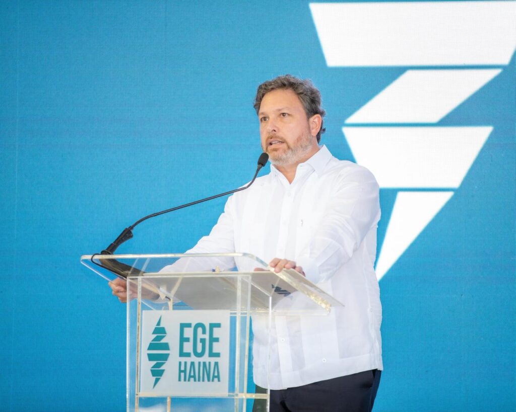 Presidente Abinader inaugura en Valverde la primera central híbrida eólica y solar del país | 6 | Presidente Abinader inaugura en Valverde la primera central híbrida eólica y solar del país - Noticias de hoy en República Dominicana | De Último Minuto