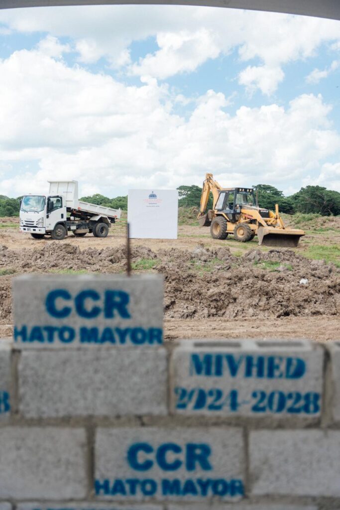 Ministro Ito Bisonó dejó iniciados los trabajos de construcción del Centro de Corrección y Rehabilitación Hato Mayor - Noticias de hoy en República Dominicana | De Último Minuto