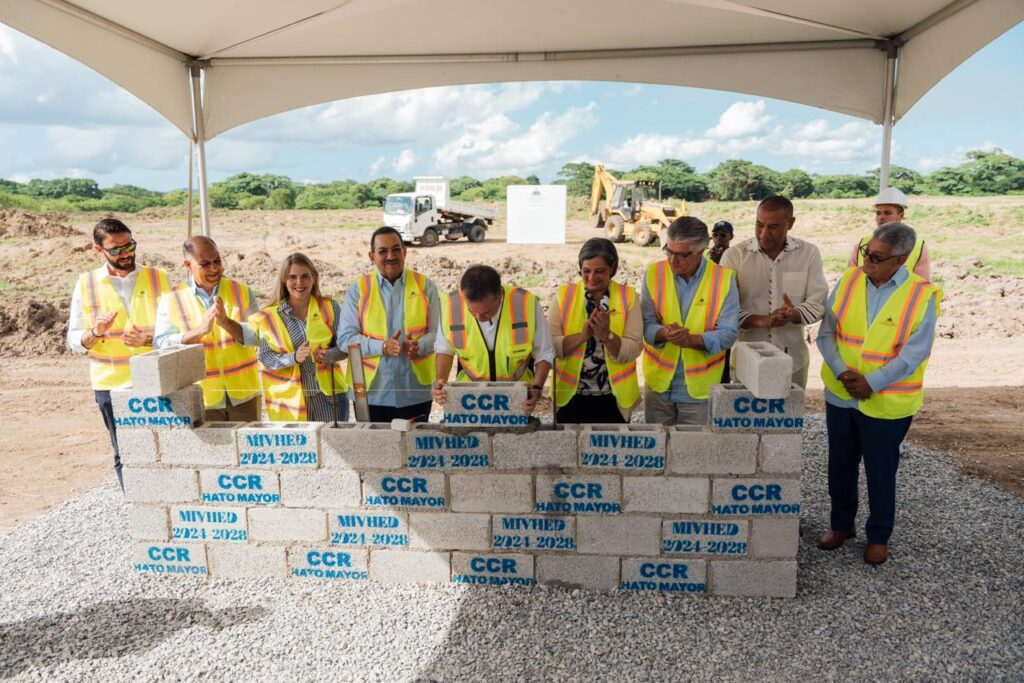 Ministro Ito Bisonó dejó iniciados los trabajos de construcción del Centro de Corrección y Rehabilitación Hato Mayor - Noticias de hoy en República Dominicana | De Último Minuto