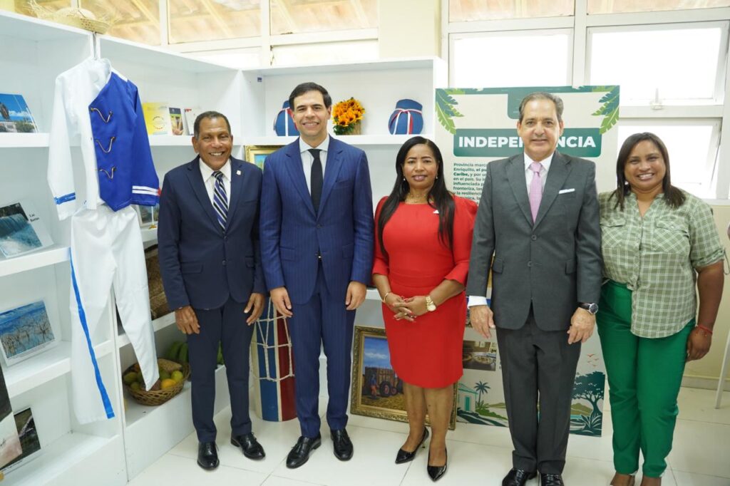Raquel Peña y Roberto Ángel Salcedo inauguran el Primer Festival Cultural de la Región Enriquillo | 3 | Raquel Peña y Roberto Ángel Salcedo inauguran el Primer Festival Cultural de la Región Enriquillo - Noticias de hoy en República Dominicana | De Último Minuto