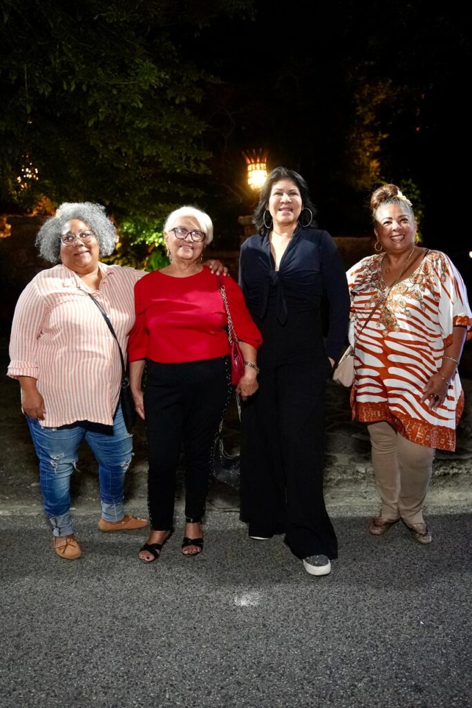 Fanáticos de todas las edades abarrotan Altos de Chavón para disfrutar de Isabel Pantoja - Noticias de hoy en República Dominicana | De Último Minuto