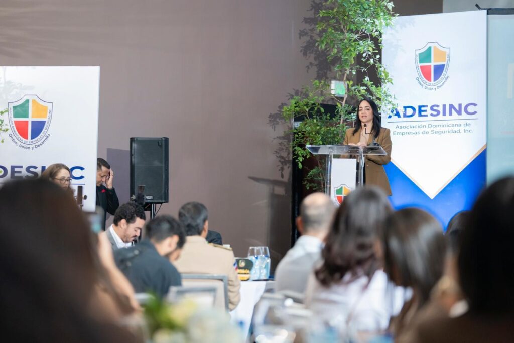 Empresas de seguridad resaltan impacto del sector en encuentro encabezado por Faride Raful - Noticias de hoy en República Dominicana | De Último Minuto