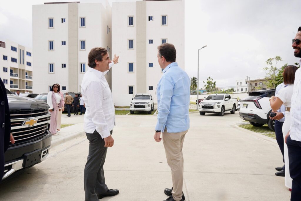 Inician entrega de 208 nuevas viviendas en Prado Alto San Luis | 3 | Inician entrega de 208 nuevas viviendas en Prado Alto San Luis - Noticias de hoy en República Dominicana | De Último Minuto