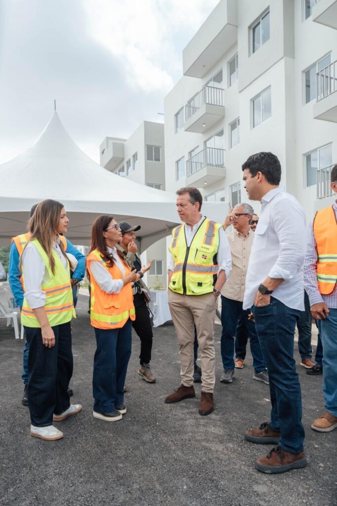 Ito Bisonó desarrolla agenda de trabajo en Santiago y Santiago Rodríguez; supervisa reparación de viviendas en La Ceibita - Noticias de hoy en República Dominicana | De Último Minuto