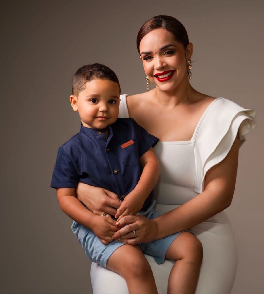 Con emotivas fotografías, figuras del entretenimiento celebran el Día de las Madres - Noticias de hoy en República Dominicana | De Último Minuto