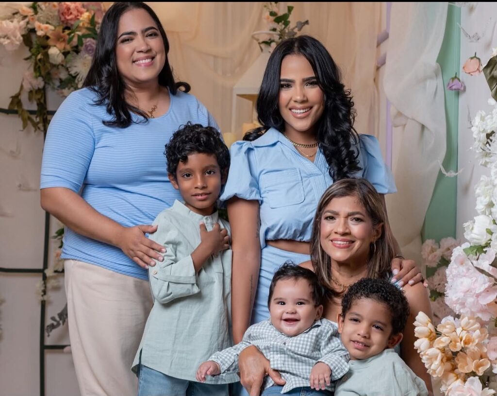 Con emotivas fotografías, figuras del entretenimiento celebran el Día de las Madres - Noticias de hoy en República Dominicana | De Último Minuto