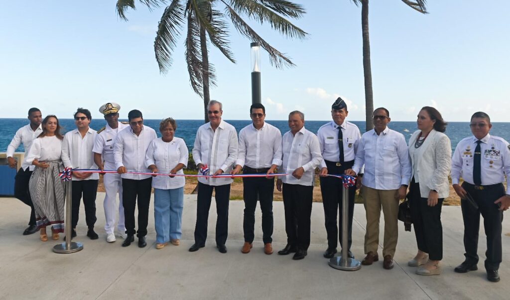 Abinader y ministro Collado inauguran segunda etapa del Malecón de SDE | 2 | Abinader y ministro Collado inauguran segunda etapa del Malecón de SDE - Noticias de hoy en República Dominicana | De Último Minuto