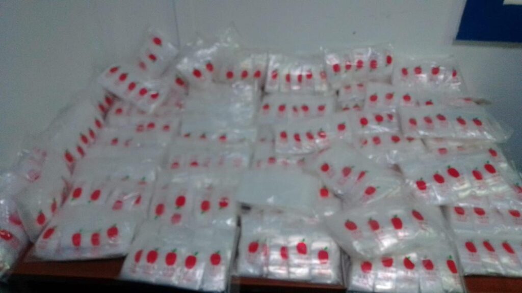 Allanamiento deja dos detenidos decomiso de drogas y contrabando de cigarrillos en Santiago | 2 | Allanamiento deja dos detenidos decomiso de drogas y contrabando de cigarrillos en Santiago - Noticias de hoy en República Dominicana | De Último Minuto