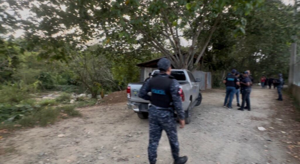 Comunitarios de Pedregal, Jarabacoa, denuncian joven de 23 años murió durante intervención policial | 2 | Comunitarios de Pedregal, Jarabacoa, denuncian joven de 23 años murió durante intervención policial - Noticias de hoy en República Dominicana | De Último Minuto