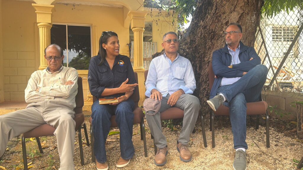 Diputado Cecilio García y alcaldesa Ana Reyes encabezan reunión con autoridades de salud en Las Galeras | 2 | Diputado Cecilio García y alcaldesa Ana Reyes encabezan reunión con autoridades de salud en Las Galeras - Noticias de hoy en República Dominicana | De Último Minuto