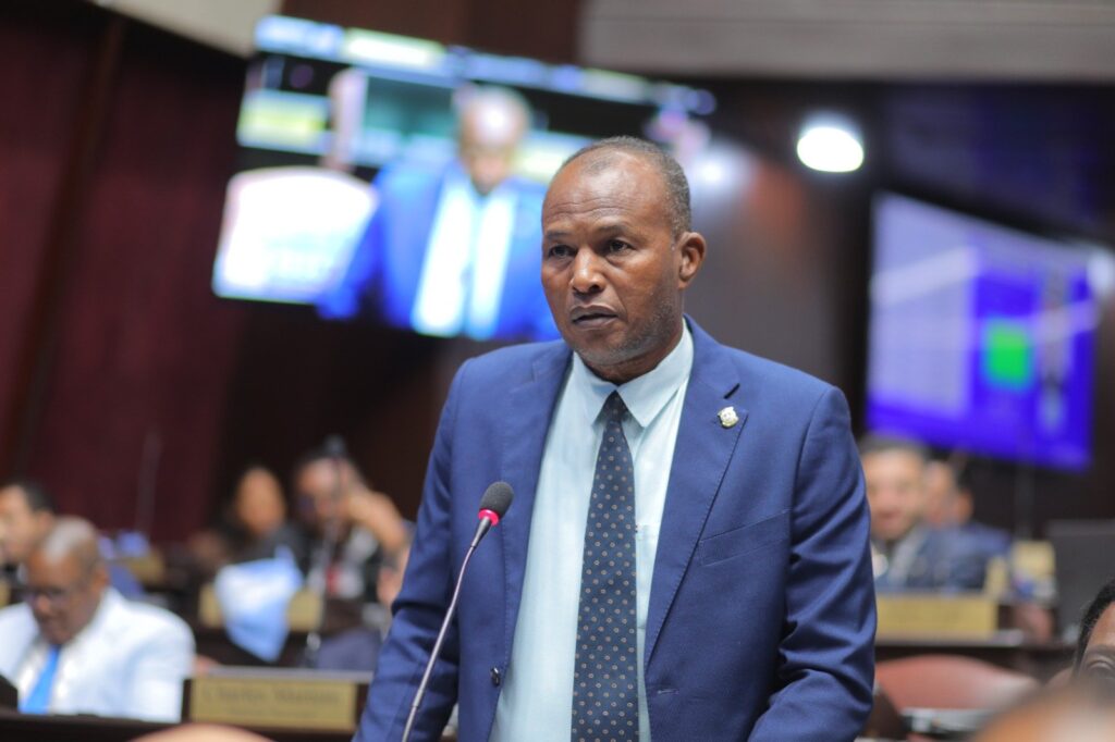 Diputados aprueban en primera discusión y a unanimidad proyecto de reforma laboral | 2 | Diputados aprueban en primera discusión y a unanimidad proyecto de reforma laboral - Noticias de hoy en República Dominicana | De Último Minuto