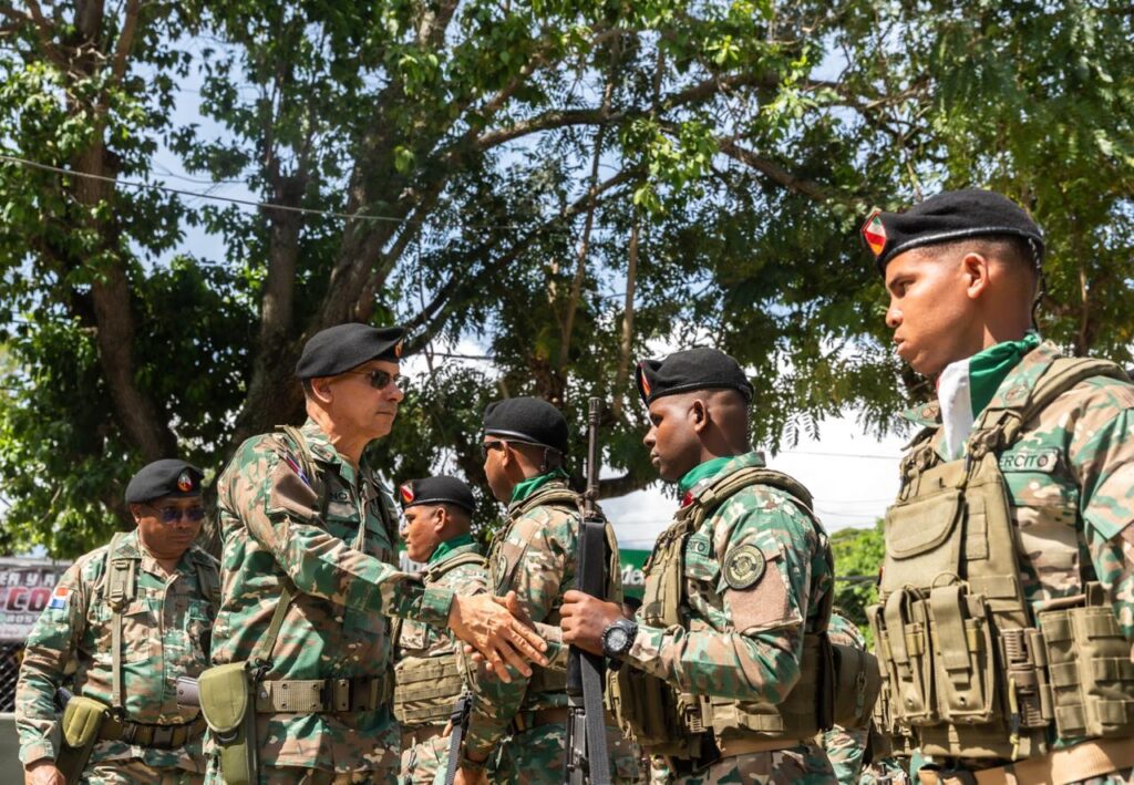 Ejército reinaugura destacamento en El Cercado para reforzar la seguridad en San Juan | 2 | Ejército reinaugura destacamento en El Cercado para reforzar la seguridad en San Juan - Noticias de hoy en República Dominicana | De Último Minuto