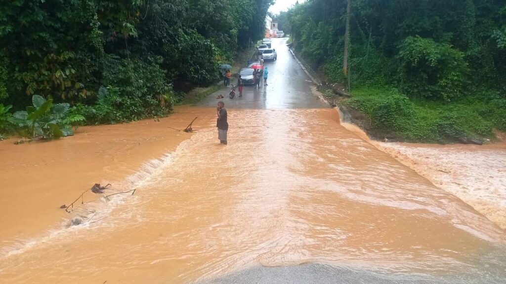 Fuertes lluvias elevan caudal de ríos en Monte Plata; autoridades mantienen monitoreo constante | 2 | Fuertes lluvias elevan caudal de ríos en Monte Plata; autoridades mantienen monitoreo constante - Noticias de hoy en República Dominicana | De Último Minuto