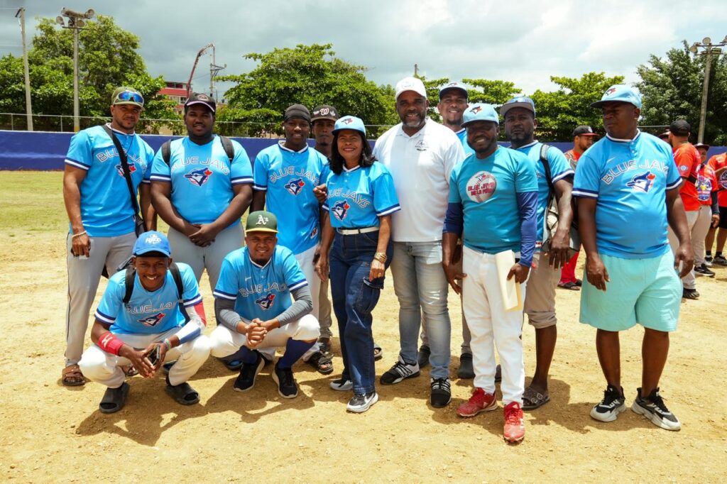 Los Alcarrizos celebra su primer Clásico de Sóftbol | 2 | Los Alcarrizos celebra su primer Clásico de Sóftbol - Noticias de hoy en República Dominicana | De Último Minuto