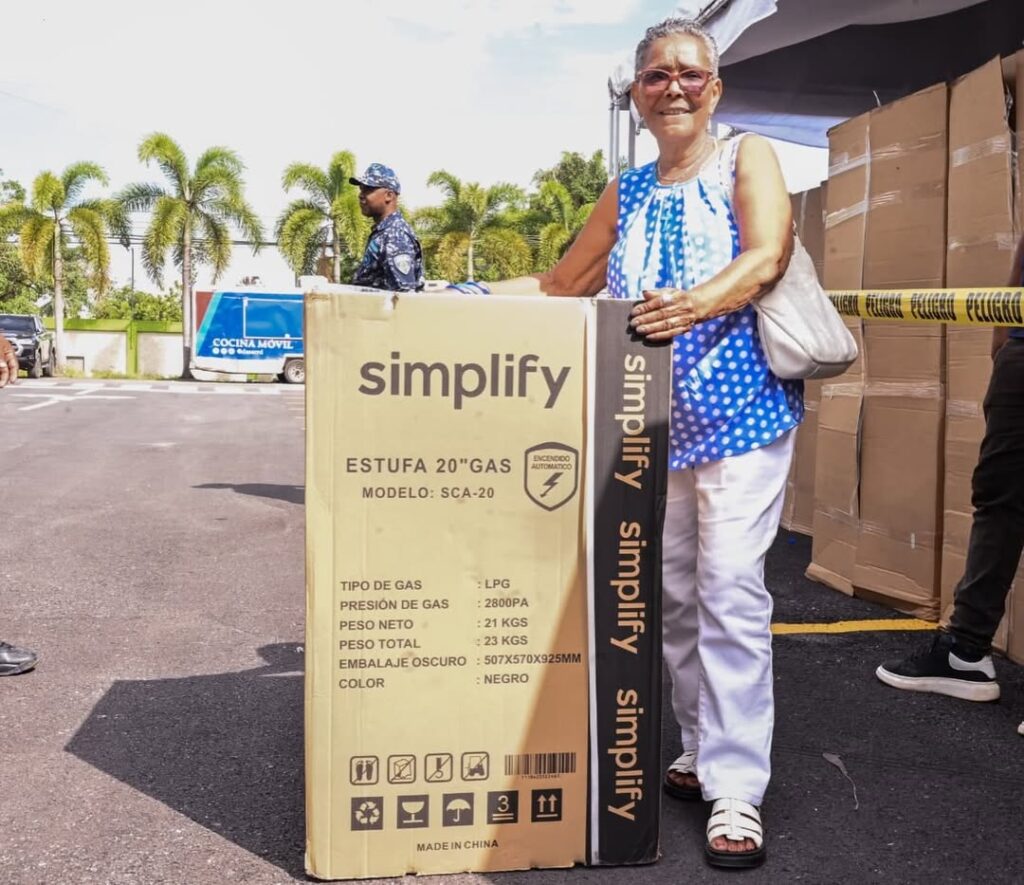 Madres de la provincia Duarte reciben regalos en “Madres que Sostienen” - Noticias de hoy en República Dominicana | De Último Minuto