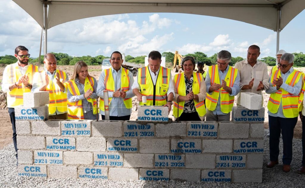 Ministro Ito Bisonó dejó iniciados los trabajos de construcción del Centro de Corrección y Rehabilitación Hato Mayor - Noticias de hoy en República Dominicana | De Último Minuto