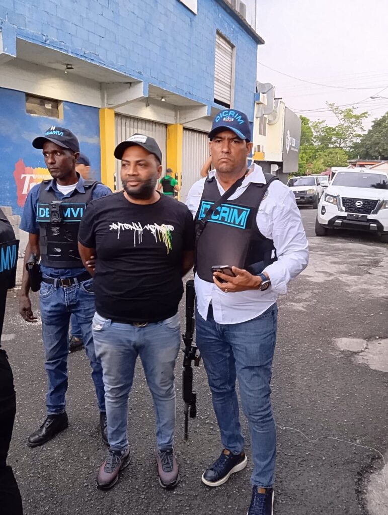 Policía captura en Cotuí a “Keka”, requerido por agresión física y verbal contra una mujer - Noticias de hoy en República Dominicana | De Último Minuto