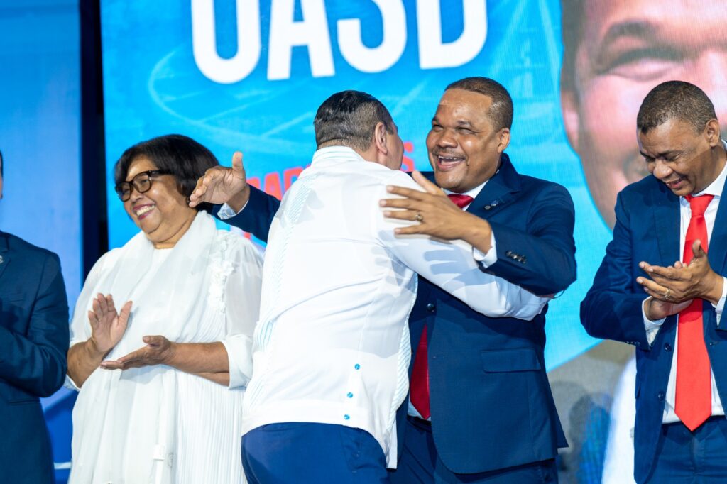 Radhamés Silverio cierra campaña en la Región Sur con propuestas de modernización para la UASD | 2 | Radhamés Silverio cierra campaña en la Región Sur con propuestas de modernización para la UASD