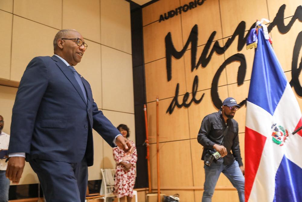 Rector de la UASD es reconocido por gremio de empleados | 2 | Rector de la UASD es reconocido por gremio de empleados - Noticias de hoy en República Dominicana | De Último Minuto