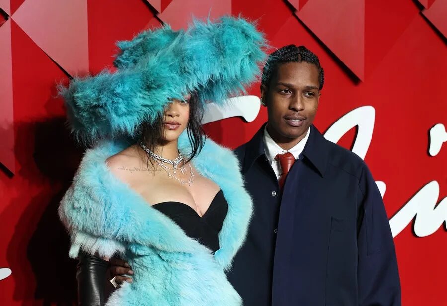 Rihanna detalla los momentos de angustia durante el tiroteo a su casa: "¡Nos están disparando!" | 2 | Rihanna detalla los momentos de angustia durante el tiroteo a su casa: "¡Nos están disparando!" - Noticias de hoy en República Dominicana | De Último Minuto