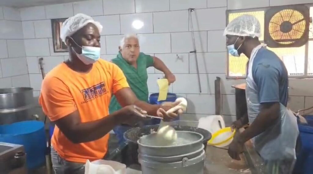Salud Pública cierra temporalmente fábrica de lácteos en Santiago por violar normas sanitarias - Noticias de hoy en República Dominicana | De Último Minuto