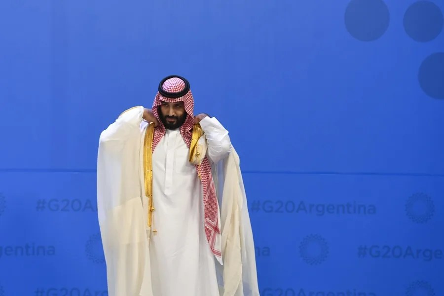 Trump habría suspendido la escolta de buques en Ormuz por presión de Arabia Saudí, según NBC