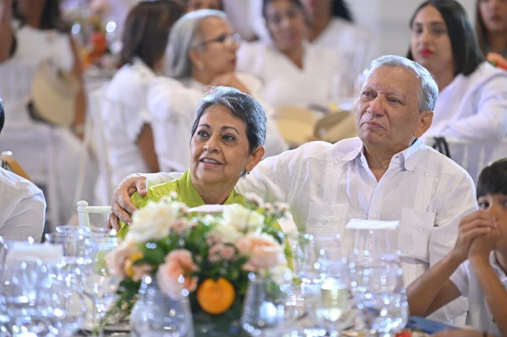 Voluntariado Banreservas celebra el Día de las Madres con el evento “Donde nace el amor” - Noticias de hoy en República Dominicana | De Último Minuto
