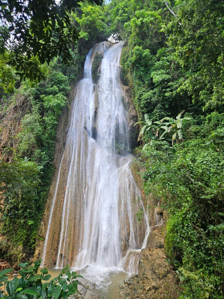 Vuelve a cobrar fuerza el llamado al Ministerio de Turismo para intervenir el Salto de Río Los Cocos en Arroyo Barril | 2 | Vuelve a cobrar fuerza el llamado al Ministerio de Turismo para intervenir el Salto de Río Los Cocos en Arroyo Barril