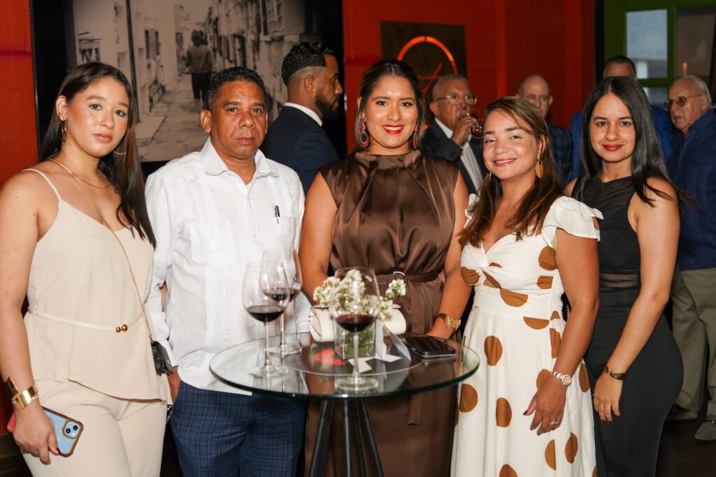 Pamela Rojas lanza “Radical”, un nuevo espacio de investigación periodística comprometido con la verdad y el cambio social - Noticias de hoy en República Dominicana | De Último Minuto