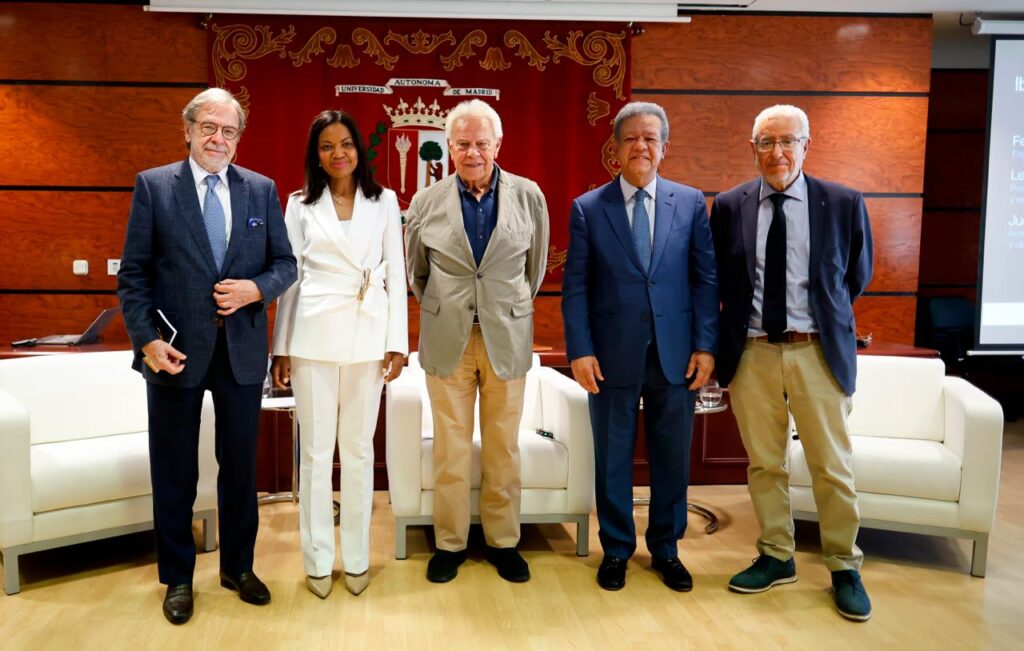 Leonel Fernández y Felipe González advierten sobre incertidumbre global y abogan por fortalecer la unidad iberoamericana | 2 | Leonel Fernández y Felipe González advierten sobre incertidumbre global y abogan por fortalecer la unidad iberoamericana - Noticias de hoy en República Dominicana | De Último Minuto