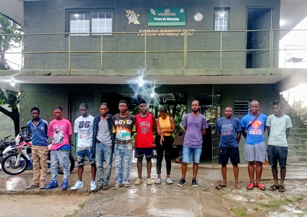 Ejército detiene a 38 haitianos indocumentados en operativos apoyados con drones - Noticias de hoy en República Dominicana | De Último Minuto