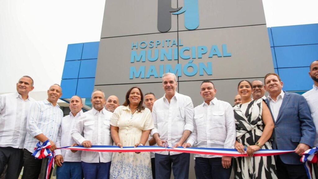 Abinader entrega renovado hospital de Maimón - Noticias de hoy en República Dominicana | De Último Minuto