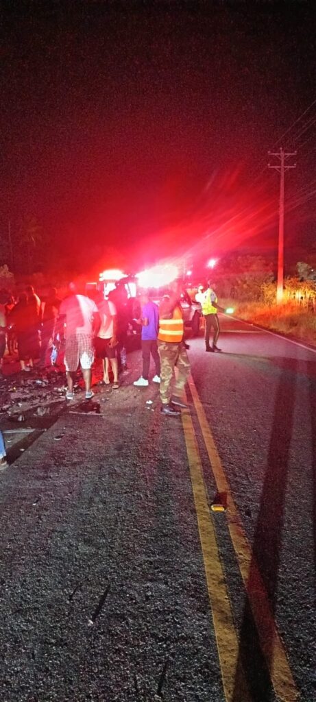 Dos franceses mueren y cinco resultan heridos en accidente en El Catey | 5 | Dos franceses mueren y cinco resultan heridos en accidente en El Catey - Noticias de hoy en República Dominicana | De Último Minuto