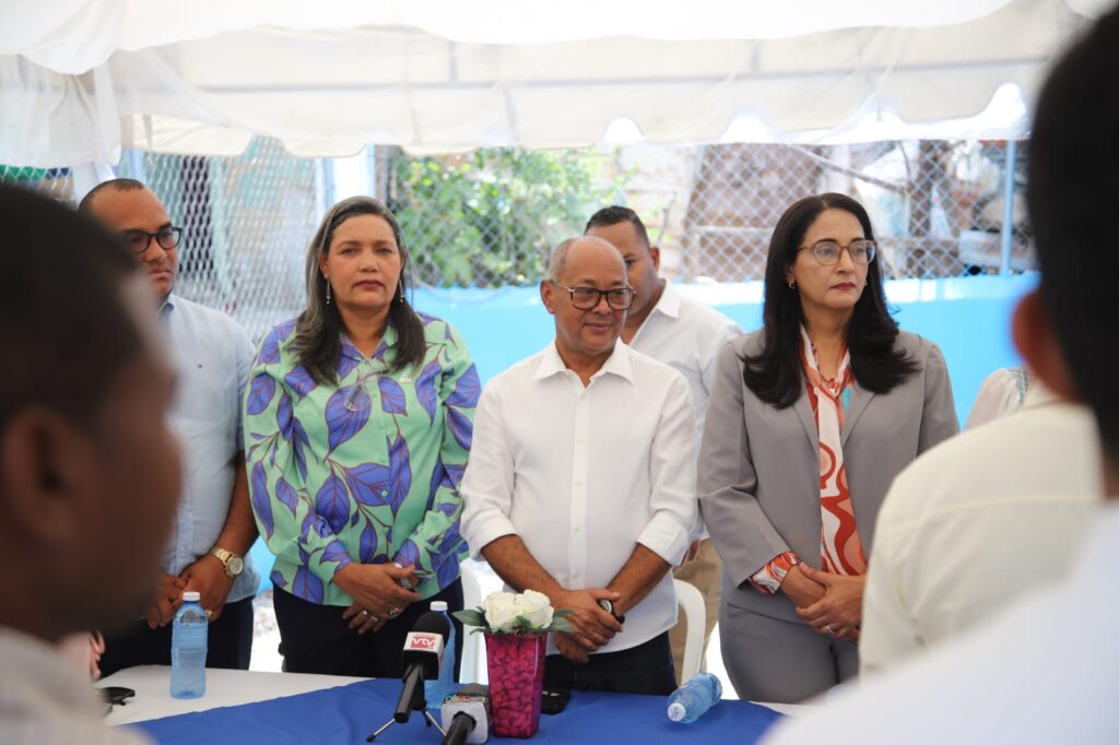Senadora Lía Díaz entrega remozado Centro de Salud en Sábana Yegua | 2 | Senadora Lía Díaz entrega remozado Centro de Salud en Sábana Yegua - Noticias de hoy en República Dominicana | De Último Minuto
