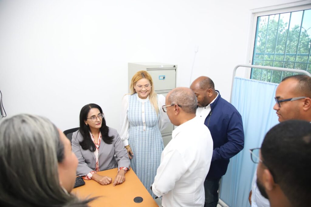 Senadora Lía Díaz entrega remozado Centro de Salud en Sábana Yegua | 5 | Senadora Lía Díaz entrega remozado Centro de Salud en Sábana Yegua - Noticias de hoy en República Dominicana | De Último Minuto