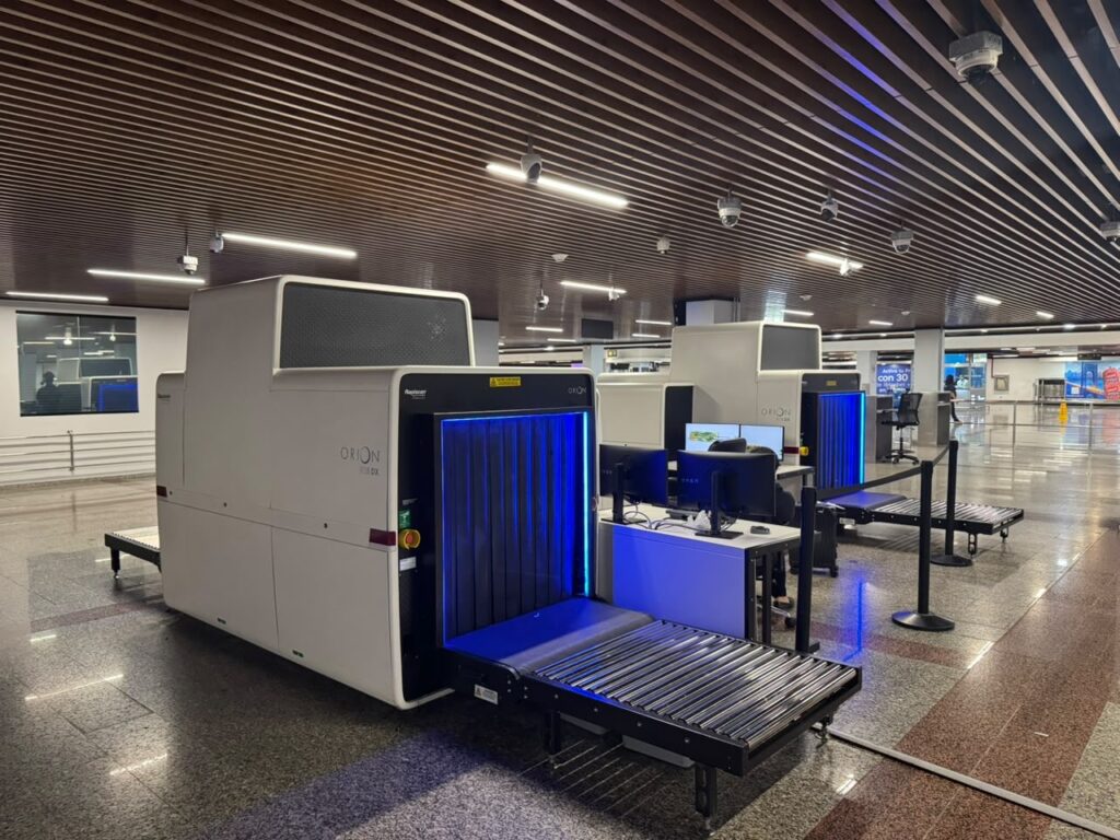 AERODOM instala cuatro nuevas máquinas de rayos X en el AILA para fortalecer inspección de equipajes de la DGA | 1 | AERODOM instala cuatro nuevas máquinas de rayos X en el AILA para fortalecer inspección de equipajes de la DGA - Noticias de hoy en República Dominicana | De Último Minuto