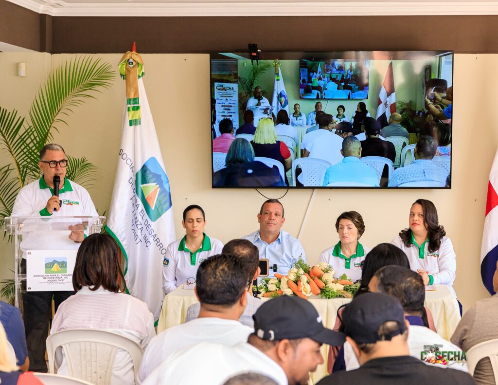 Asociación para el Desarrollo de Constanza realiza encuentro con miras al Festival de la Cosecha 2026 - Noticias de hoy en República Dominicana | De Último Minuto