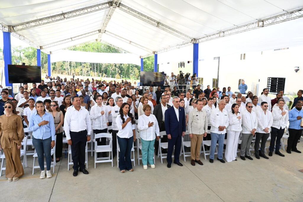 Banreservas financia 700 viviendas del residencial San José entregadas por Abinader - Noticias de hoy en República Dominicana | De Último Minuto