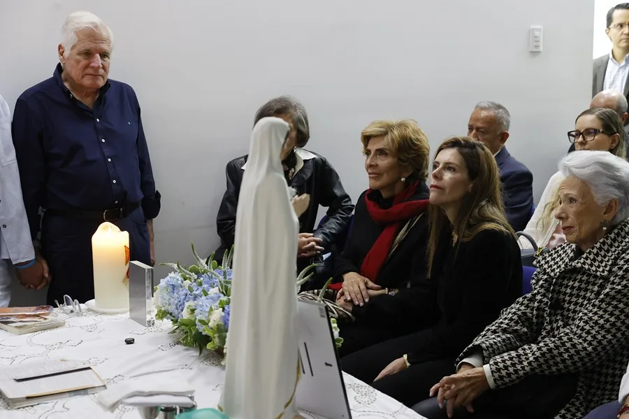Colombia recuerda con misas y homenajes el primer año del atentado al senador Miguel Uribe Turbay - Noticias de hoy en República Dominicana | De Último Minuto