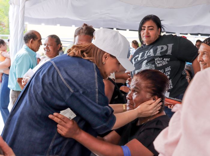 Entregan Bono de Emergencia a más de 1,400 familias afectadas por las lluvias en el Distrito Nacional | 2 | Entregan Bono de Emergencia a más de 1,400 familias afectadas por las lluvias en el Distrito Nacional - Noticias de hoy en República Dominicana | De Último Minuto