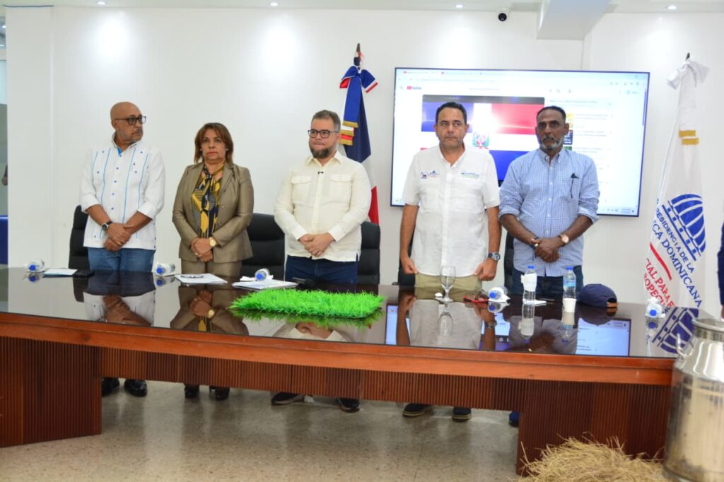 FEDA impulsa la ganadería sustentable con programa que beneficia a 2,500 productores - Noticias de hoy en República Dominicana | De Último Minuto