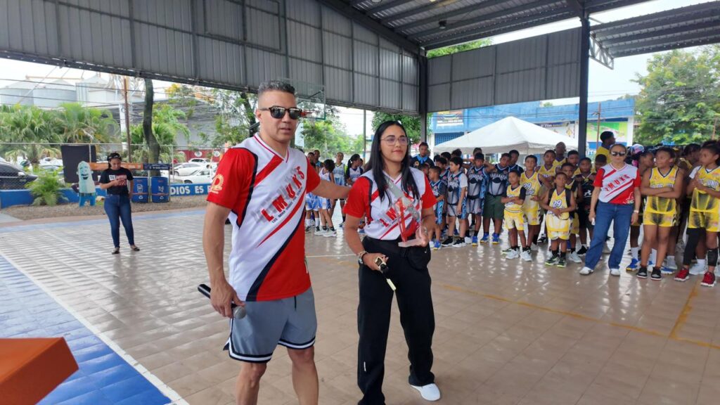 Fundación Los Mina Unidos X Siempre reafirma compromiso con la juventud en su décimo aniversario | 1 | Fundación Los Mina Unidos X Siempre reafirma compromiso con la juventud en su décimo aniversario - Noticias de hoy en República Dominicana | De Último Minuto