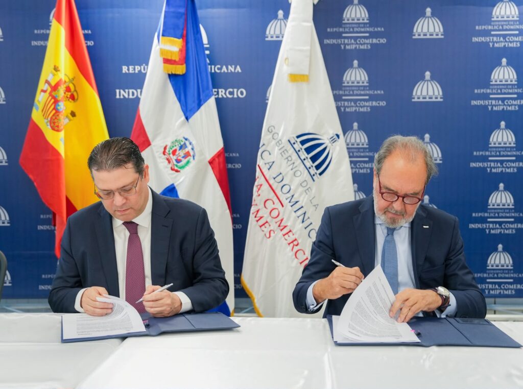 MICM y Banco Sabadell se unen para atraer inversión española y fortalecer exportaciones - Noticias de hoy en República Dominicana | De Último Minuto