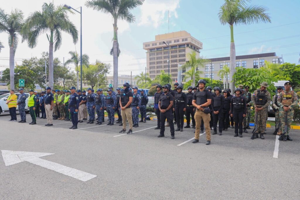 Policía, Intrant y organismos de seguridad lanzan operativo nacional de control vial y prevención del delito - Noticias de hoy en República Dominicana | De Último Minuto