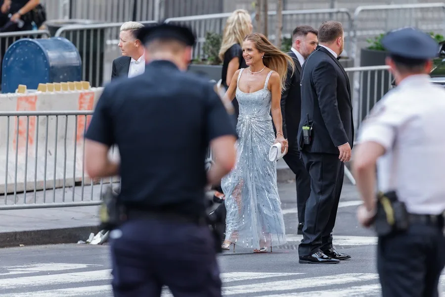 Boda de Taylor Swift y Travis Kelce reúne a figuras del espectáculo, la música y la NFL en Nueva York | 2 | Boda de Taylor Swift y Travis Kelce reúne a figuras del espectáculo, la música y la NFL en Nueva York - Noticias de hoy en República Dominicana | De Último Minuto