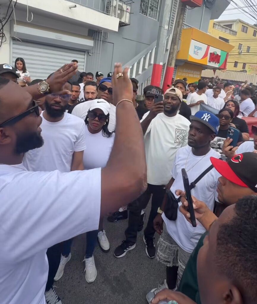 Cientos marchan por las calles de Herrera exigiendo justicia por la muerte de Darlin Mercado | 1 | Cientos marchan por las calles de Herrera exigiendo justicia por la muerte de Darlin Mercado - Noticias de hoy en República Dominicana | De Último Minuto