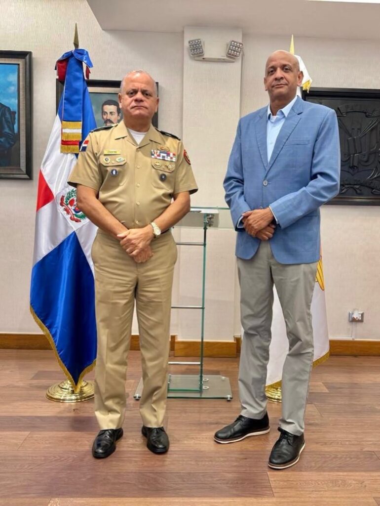 Director del COE visita el Ministerio de Defensa para fortalecer coordinación ante emergencias
