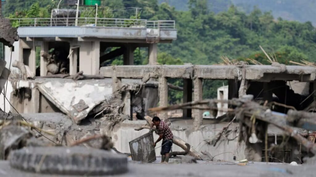 Estados Unidos y China apuntan al colapso de un glaciar como causa de la riada en Nepal