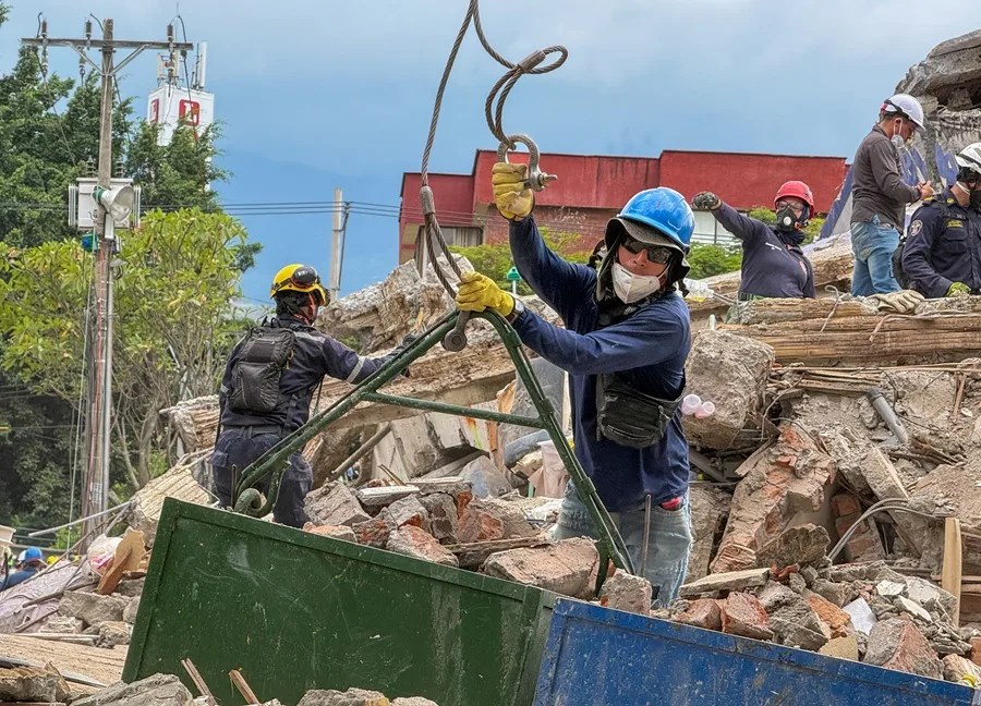 Medicina Legal de Colombia ha recibido 312 cuerpos de víctimas del terremoto